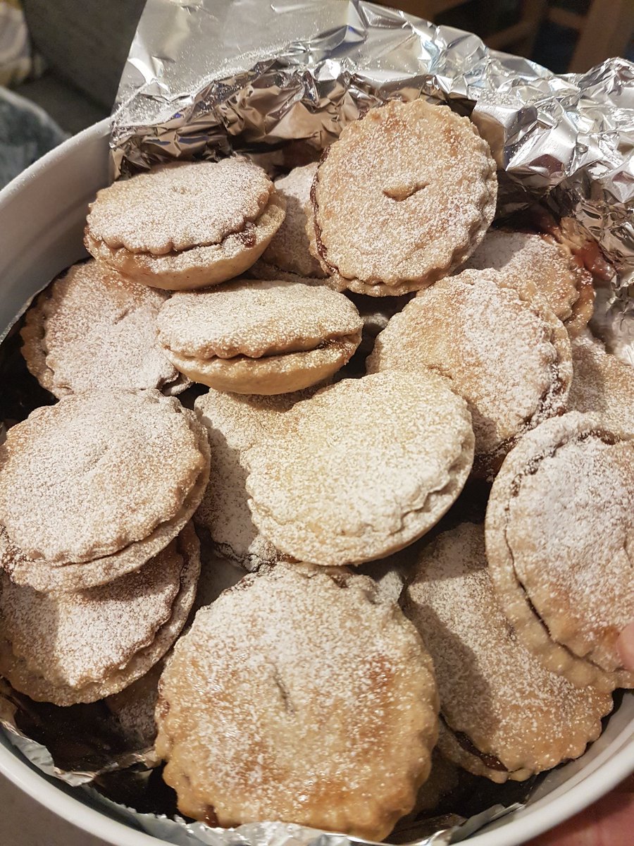 missmatherbakes's tweet photo. Love me some homemade mince pies https://t.co/ygPwPIYvzS