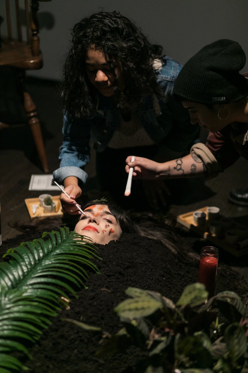 RubinFoundation's tweet photo. Continuing 2022 reflections: ❤️🔥 #ElCorazónAúlla from our inaugural open call 📚 New publication #IncompleteArchive launched @newmuseum 🪴 Brilliant performances by #FlaviaMarcusBien & @luizaprado ✍️ Artist & curator workshops
We can't wait to share our 2023 plans with you 💫 https://t.co/MXzYlc7WI6