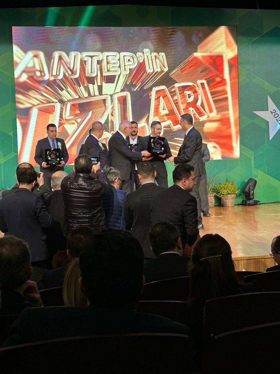 . <a href="/gso_kurumsal/">Gaziantep Sanayi Odası</a>  düzenlediği Gaziantep'in Yıldızları Ödül Töreninde firmamız adına ,  <a href="/hascuval/">Has Sentetik Dokuma</a> Yönetim Kurulu Üyemiz <a href="/Tuncayozmermer/">Tuncay ozmermer</a> ödülünü almıştır.