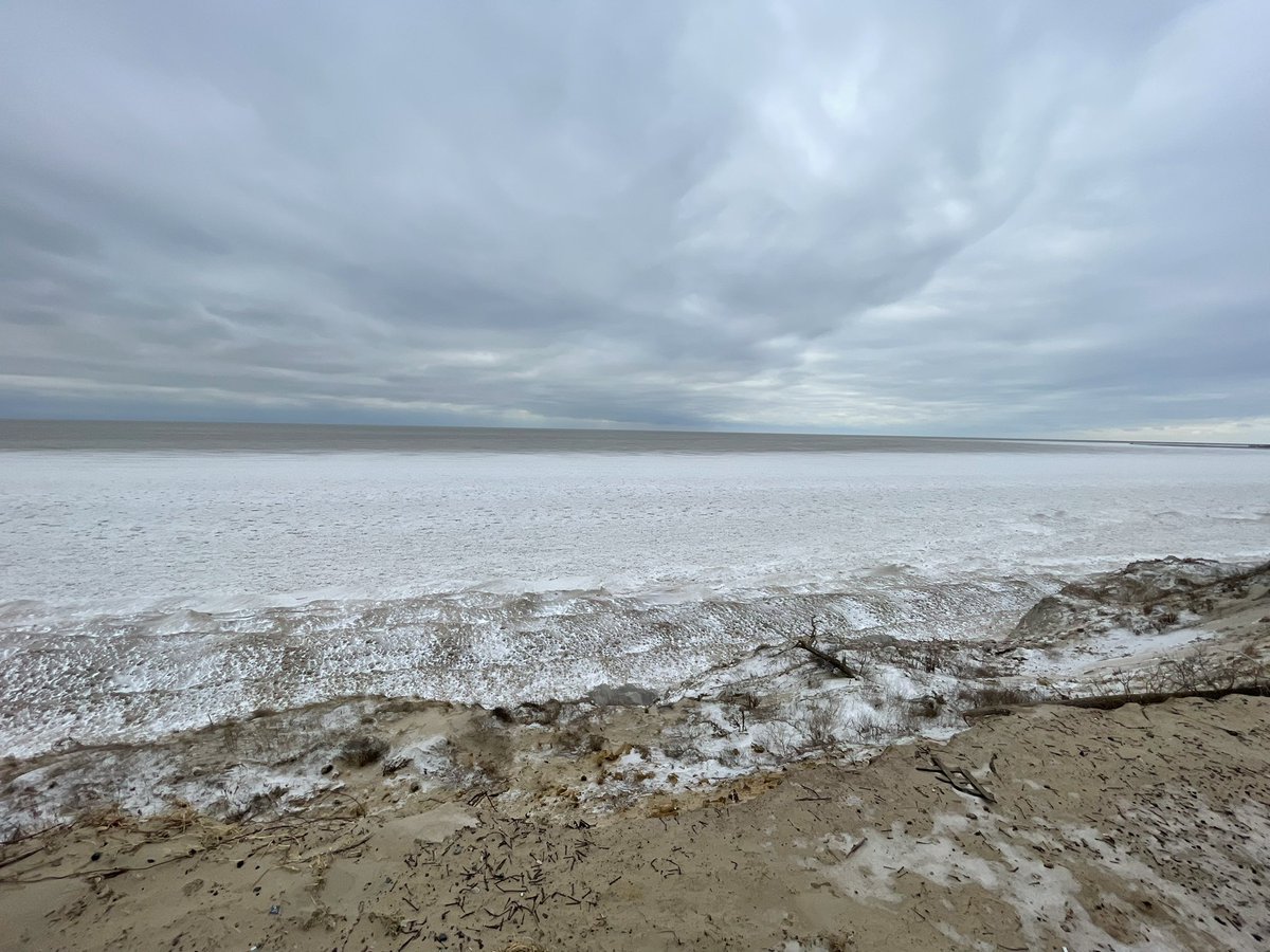 MikeWil32606343's tweet photo. Just some of the wind damage down at Port Burwell. And the ice shove up to shore. #portburwell @PortBurwellPP @LakeErieNorth @weathernetwork #Christmas2022 #christmasstorm2022 #ShareYourWeather #stormpics #aftermath @StormhunterTWN #blizzard22 #MerryChristmas2022 https://t.co/ZsAoyZjpx9