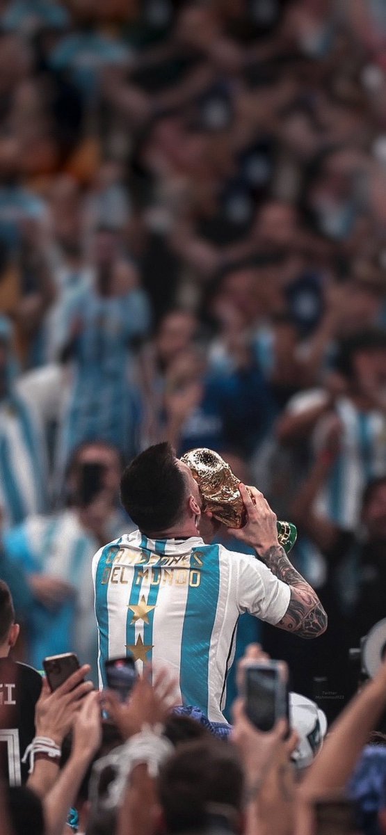 تخااااذل تخااااذل بام عينه ! الشبيحه هاجدين والتايم خالي من صور تتويج ميسي باعظم واصعب بطوله ! وكانه فايز بكاس الخليج ! .
بطولة ننتظر تحقيقها من زمان وفي الاخير ساكتين وهاجدين وفرحتكم القصوى كانت ل8 ايام فقط 
ً
على كل شبيح ان يراجع نفسه