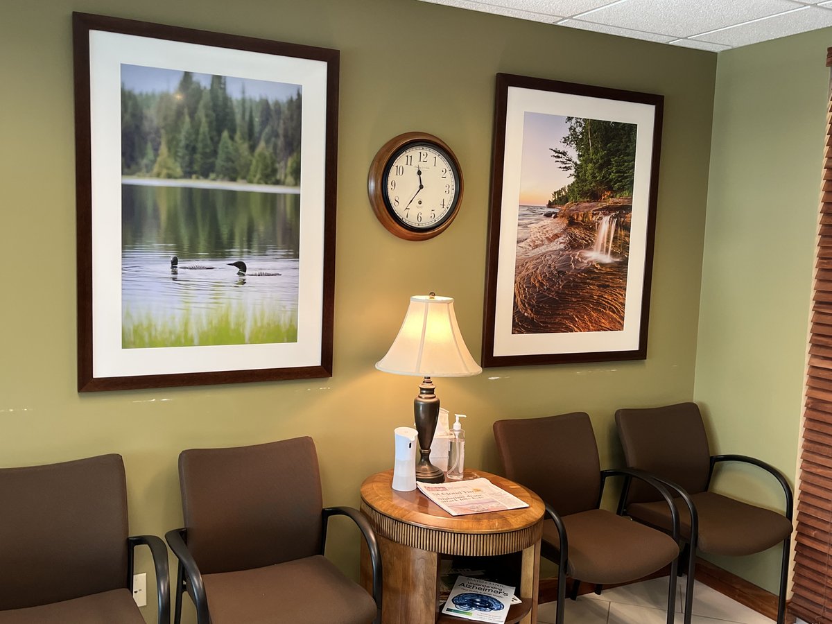 Much of the country has experienced extreme weather this past week. Art can bring us back to more moderate and enjoyable moments and environments as demonstrated by last week’s install in this financial services office in Minnesota. How can Art Force help your art escape?! https://t.co/MlXhP0A26m