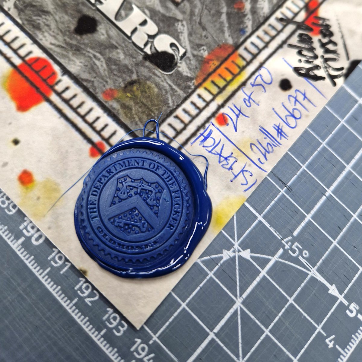 RTrixson's tweet image. signed, stamped and gtg 📦. dem $.2 fine art prints are top fkn notch. do you have yours mfer ?  #oldmoney #point2 #bills