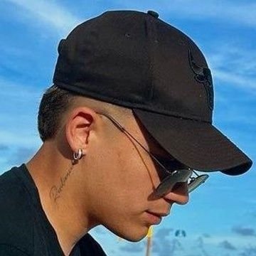 rolghgran's tweet photo. Exequiel Zeballos; 20 años, gay, en algo, futbolista y pajero profesional, enamorado de cerati y de wos (algo del vacio su tema) buscoaamigos y gente copada que quiera pasar el rato con el, bienve exe https://t.co/jW6C5aIE30