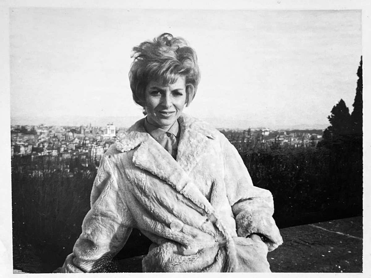 WeAreHFC's tweet image. 2022 @bobanddianefund, Lori Grinker, shares a poignant and powerful look at the realities of dementia through a photographic series entitled ‘All The Little Things.’ 

See Lori’s full body of work at bobanddianefund.org