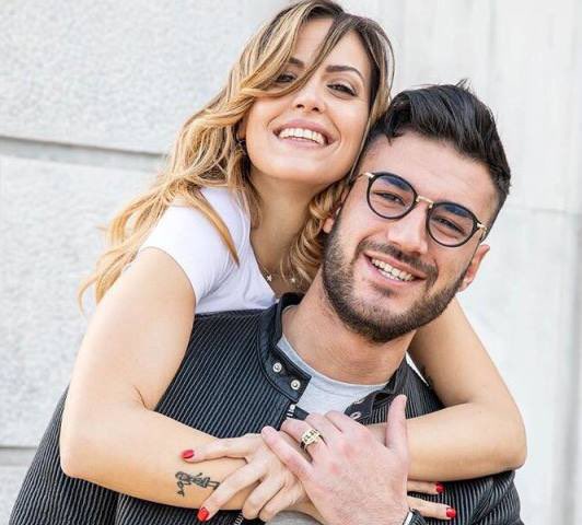 httpbenzoash's tweet photo. i bei tempi di uomini e donne https://t.co/dZFnXyJ7KU