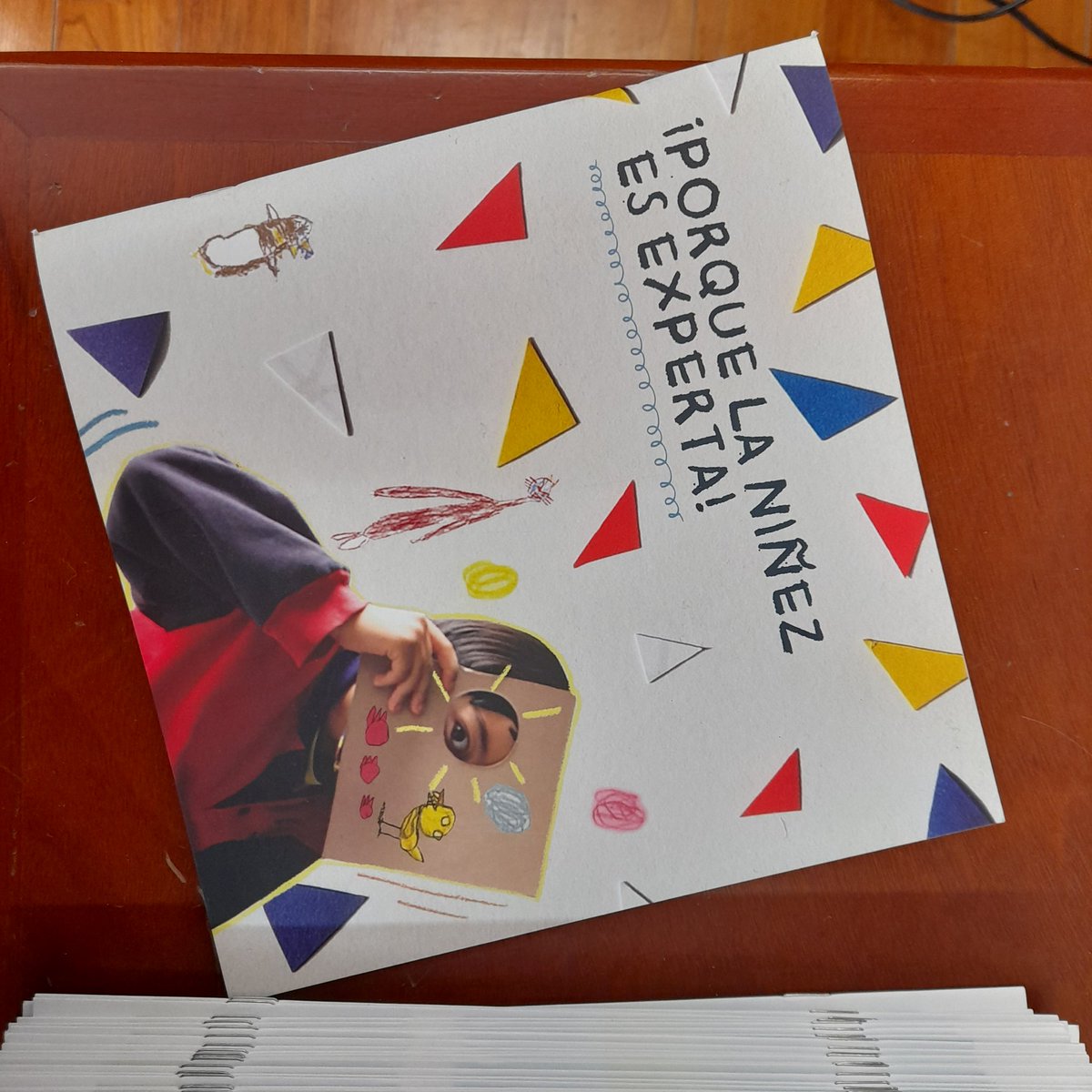 Llegó la versión impresa de la colección Relatitos ilustrados y Porque la Niñez es Experta, listos para enviar a la Red de Bibliotecas Públicas, Unidades de servicio del <a href="/ICBFColombia/">Bienestar Familiar | ICBF</a>, <a href="/idartes/">Idartes</a> y establecimientos educativos de <a href="/Mineducacion/">MinEducación</a> de Colombia <a href="/dirpoblaciones/">Dir. Poblaciones</a> <a href="/mincultura/">MinCultura Colombia</a>