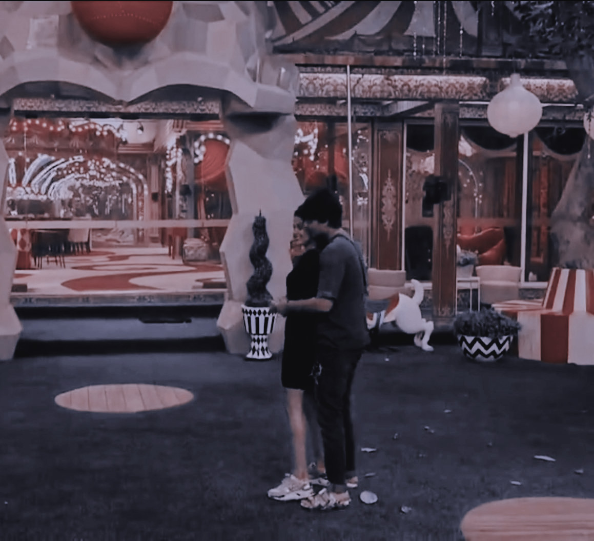 shariya_nida's tweet photo. But there is no comparison for priyankit chemistry
Aag barasti hai aag🔥

AUDIENCE WANTS ANKIT BACK https://t.co/ZlP5qXWM5h