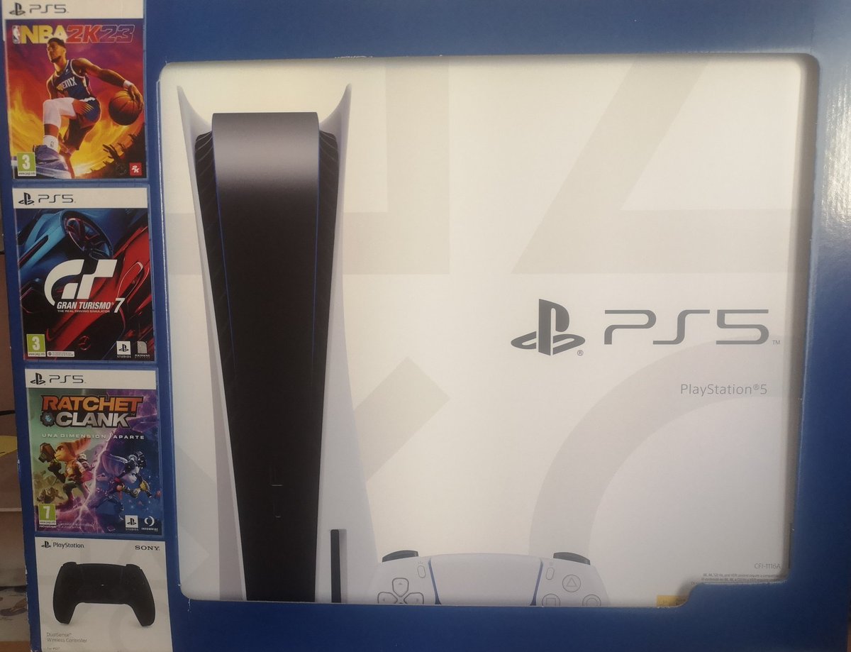 MarisaContre97's tweet photo. Vendo Pack Play Station 5 totalmente nueva, con 2 mandos y 3 juegos!! 🤩 https://t.co/e0xm0wT48G