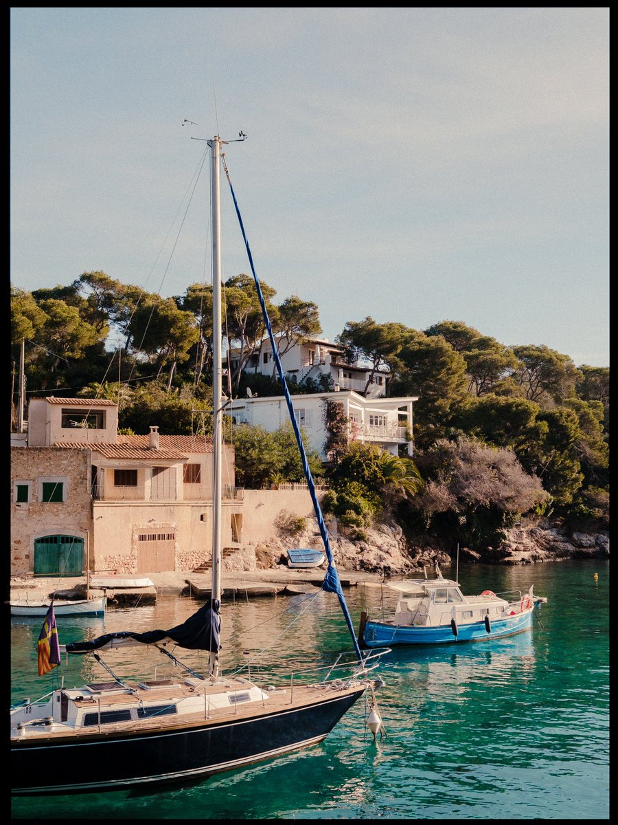 imnotreallyleon's tweet photo. cala figuera a las 10 de la mañana https://t.co/18TozH4V48