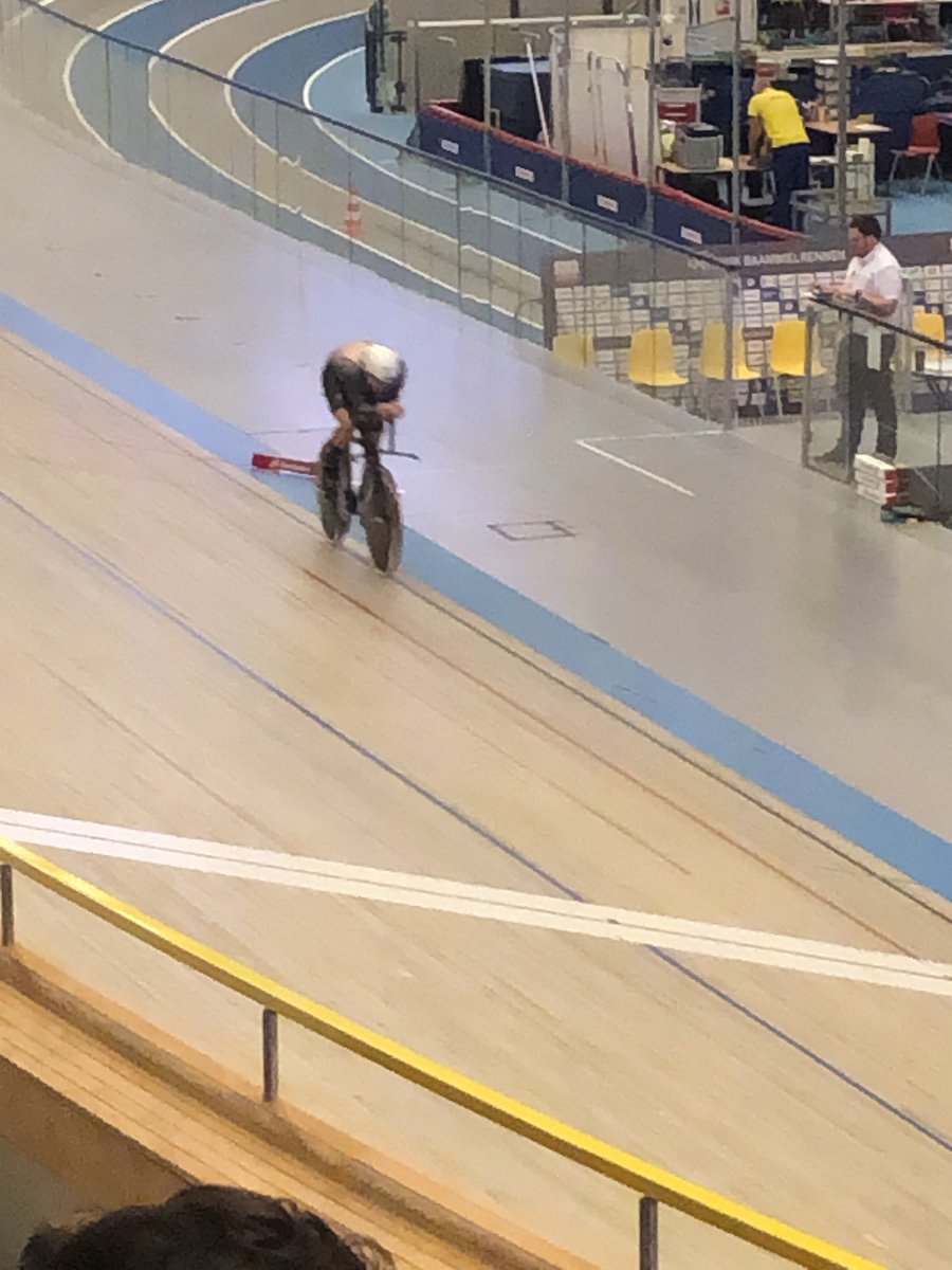 Brian Megens is Nederlands kampioen individuele achtervolging geworden. Tweede is Wessel Mouris. Derde Cesar Beilo.