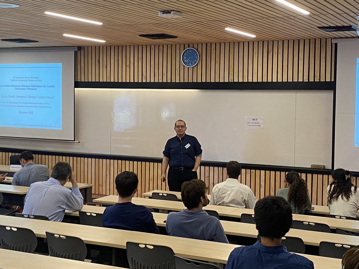 IE_UC's tweet photo. 🔵 @BernieFQuiroga presenta en nuestro Economics Alumni Workshop https://t.co/Pub9MFuLIF