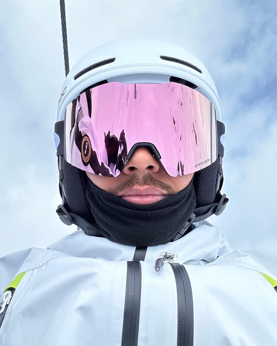Lewis Hamilton tweet media