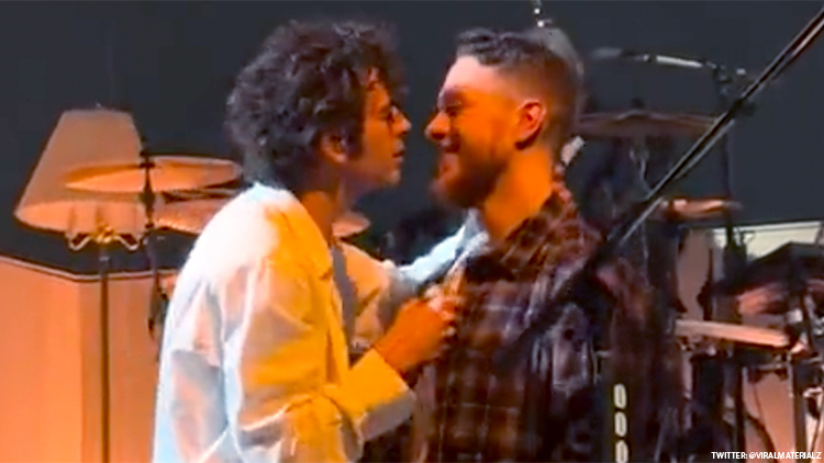 The 1975 Lead Singer Matty Healy Makes Out With Male Fan on Stage - Out Magazine #the1975 dlvr.it/Sg1Dq2