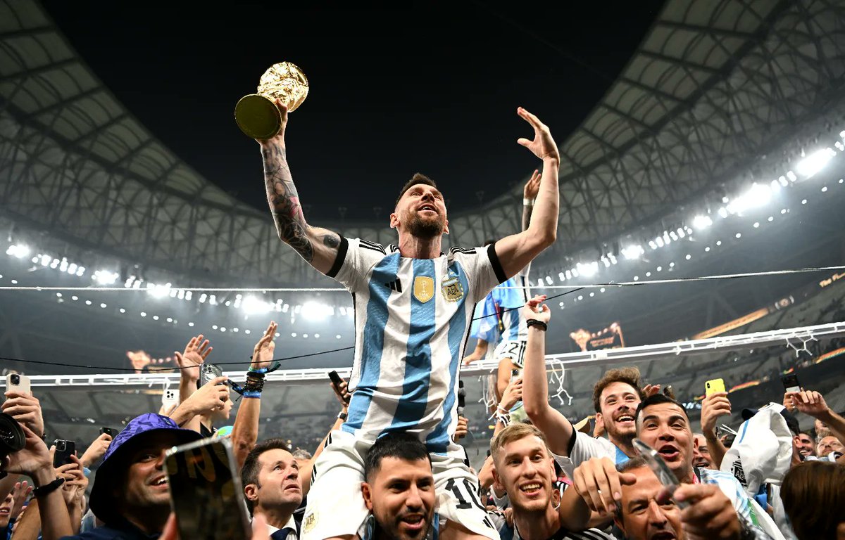 InteraccionNews's tweet photo. @WhatsApp bate récord de mensajes durante la final entre @Argentina y @equipedefrance con 25 millones de mensajes por segundo durante la @fifaworldcup_es 🤯

⭐️⭐️⭐️

#InteracciónDigital #WhatsApp #Argentina #FIFAWorldCupQatar2022  #Tecnología #tecno #Récord #Whats #Francia https://t.co/VTfwa8ra5l