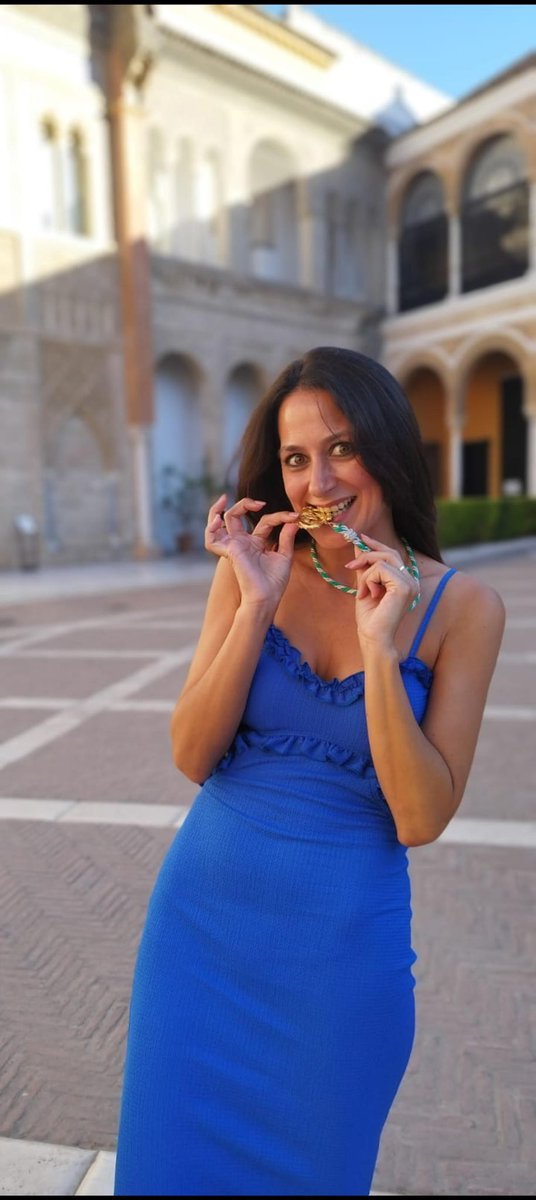 lapoderiofem's tweet photo. “Sabíamos que cuando decíamos “soy andaluza”, veíamos en los ojos y en la expresión de las personas que la imagen que le remitía ser andaluza era muy sexualizada y folclorizada”.
Entrevista de @AmalTarbift a @SolCastiQues para @ElSalto_And @ElSaltoDiario 
https://t.co/HLpm0QlVMT https://t.co/YY33wyE9wh