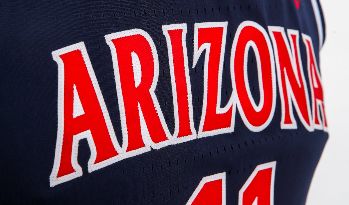 ArizonaMBB's tweet photo. A closer look at the #97Retro threads we will be wearing this weekend

#BearDown | #RunWithUs https://t.co/frwVpWgjmv