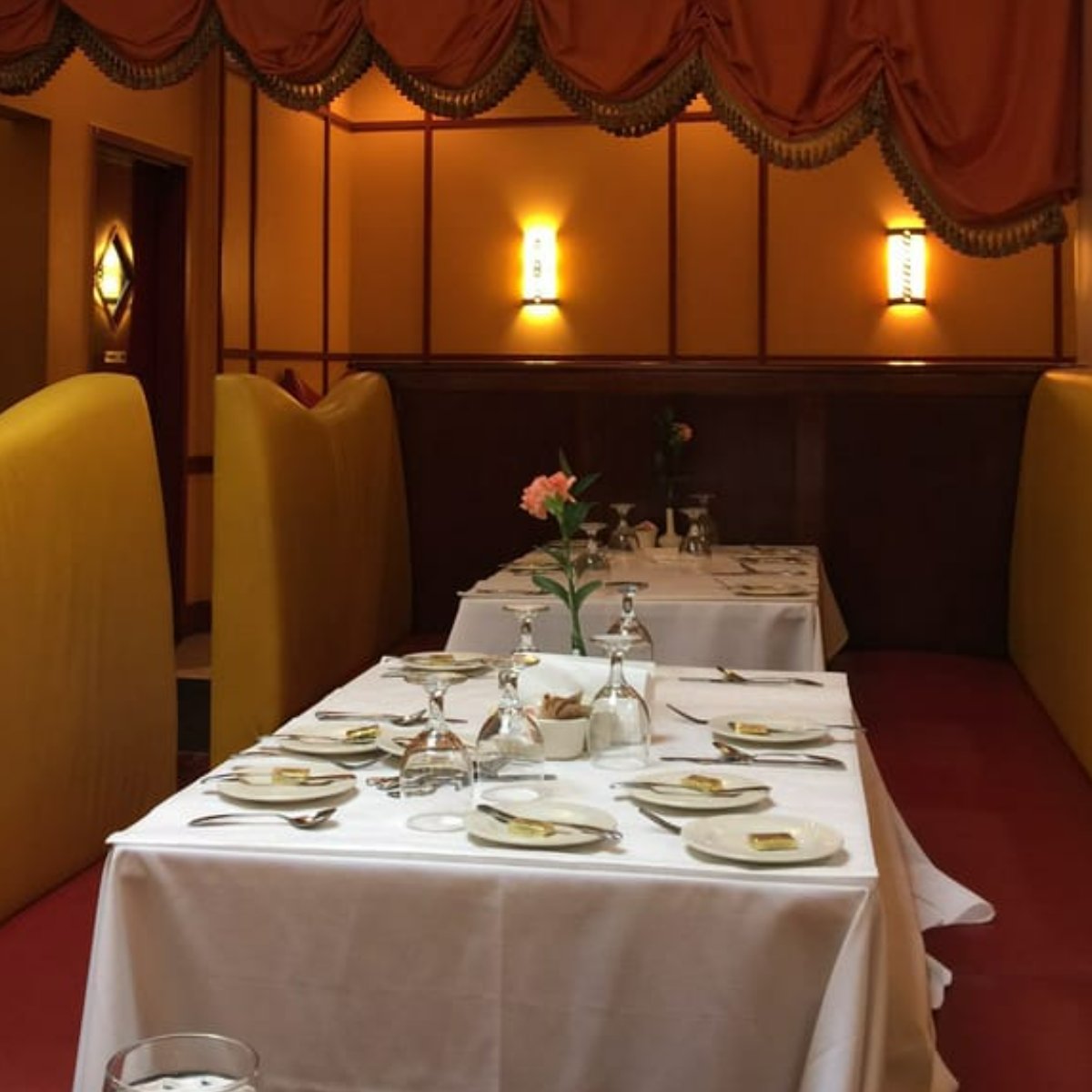 The only thing missing from this picture is you -- enjoying a sit-down Jamaican meal. Make plans to dine with us soon.