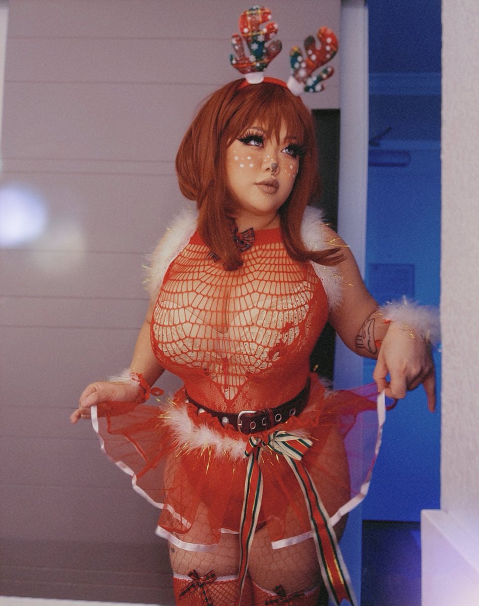 Mochiminhcity's tweet photo. Happy birthday Ochaco Uraraka!
#happybirthday #ochacouraraka #myheroacademia #reindeermakeup #curvacious #thickandcurvy https://t.co/yhZ5yT36pV