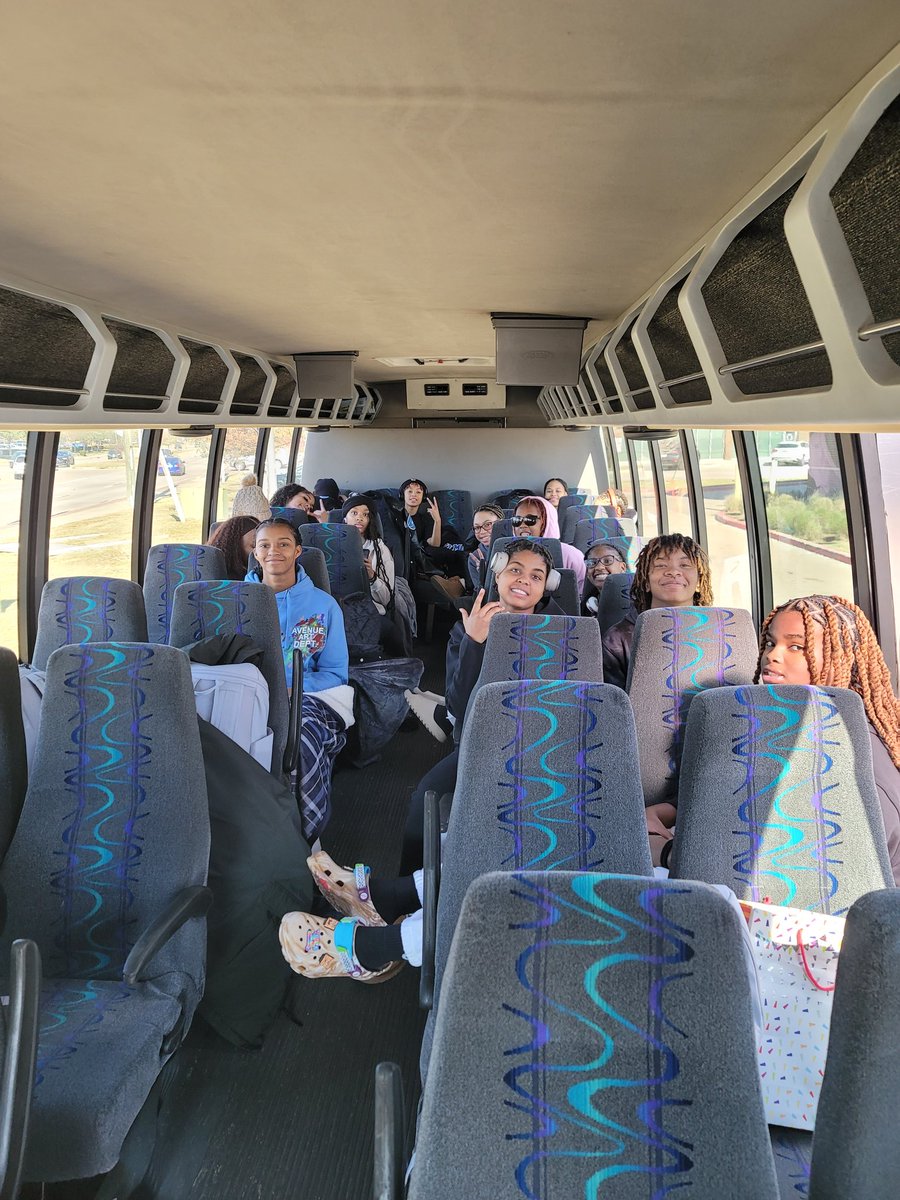Headed to Dallas to bring back some hardware!!! 🥇🏀🦈💙 <a href="/ShadowCreekGBB/">Shadow Creek GBB</a> <a href="/ShadowCreekHS/">Shadow Creek HS</a>
