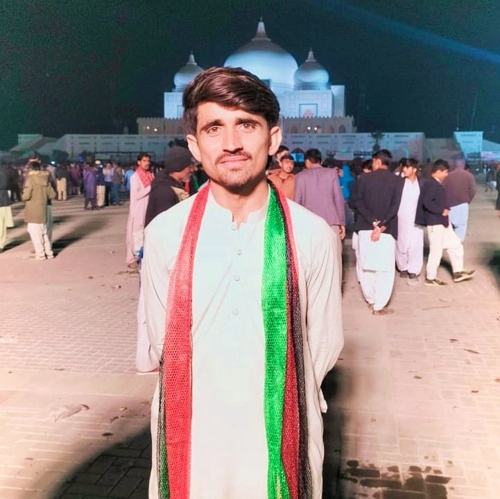 FouLad_ShaR's tweet photo. #NewProfilePic https://t.co/F4X2ReVwLs