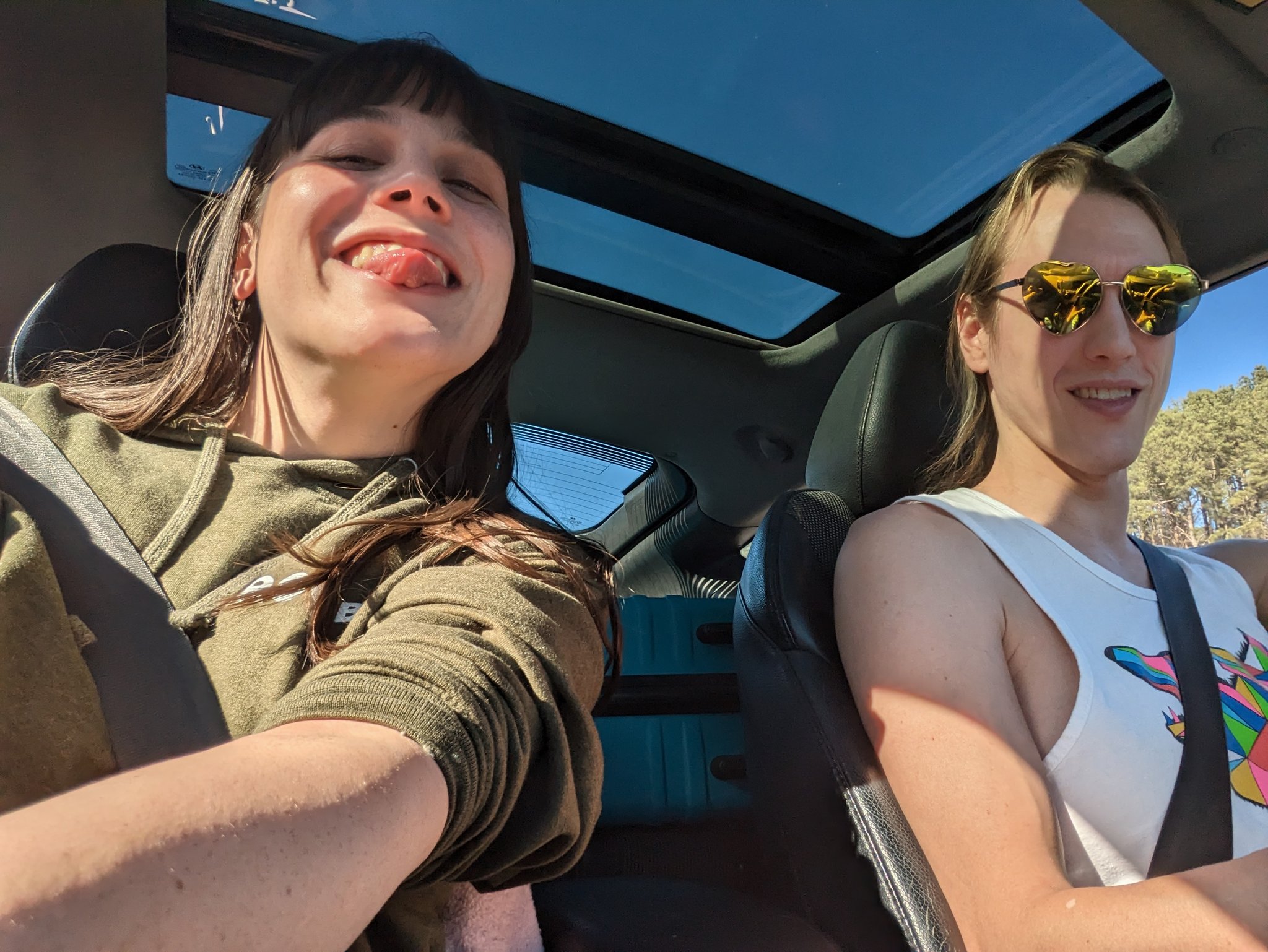 Nyxi Leon on Twitter: "On the road with the gorgeous @ElizabelleDixie https://t.co/brU5N8nEEL