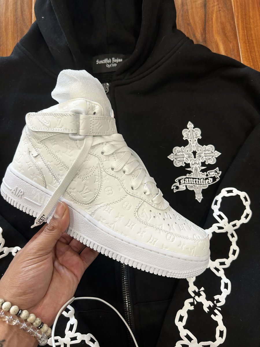 erinsanctified's tweet photo. https://t.co/aWKrXsKCq3 ⛓️ go cop now! https://t.co/usdFLtWZgt