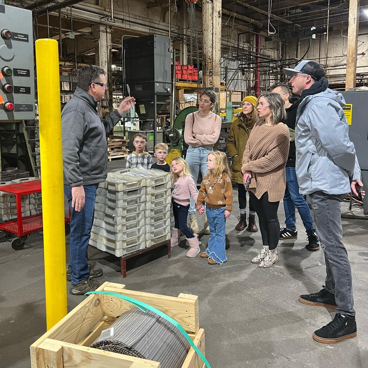 LibertyTabletop's tweet photo. The future generation of flatware makers came to visit @LibertyTabletop today! 😃 Lots of excitement and curiosity on this tour!!! https://t.co/KBH6KlTDog