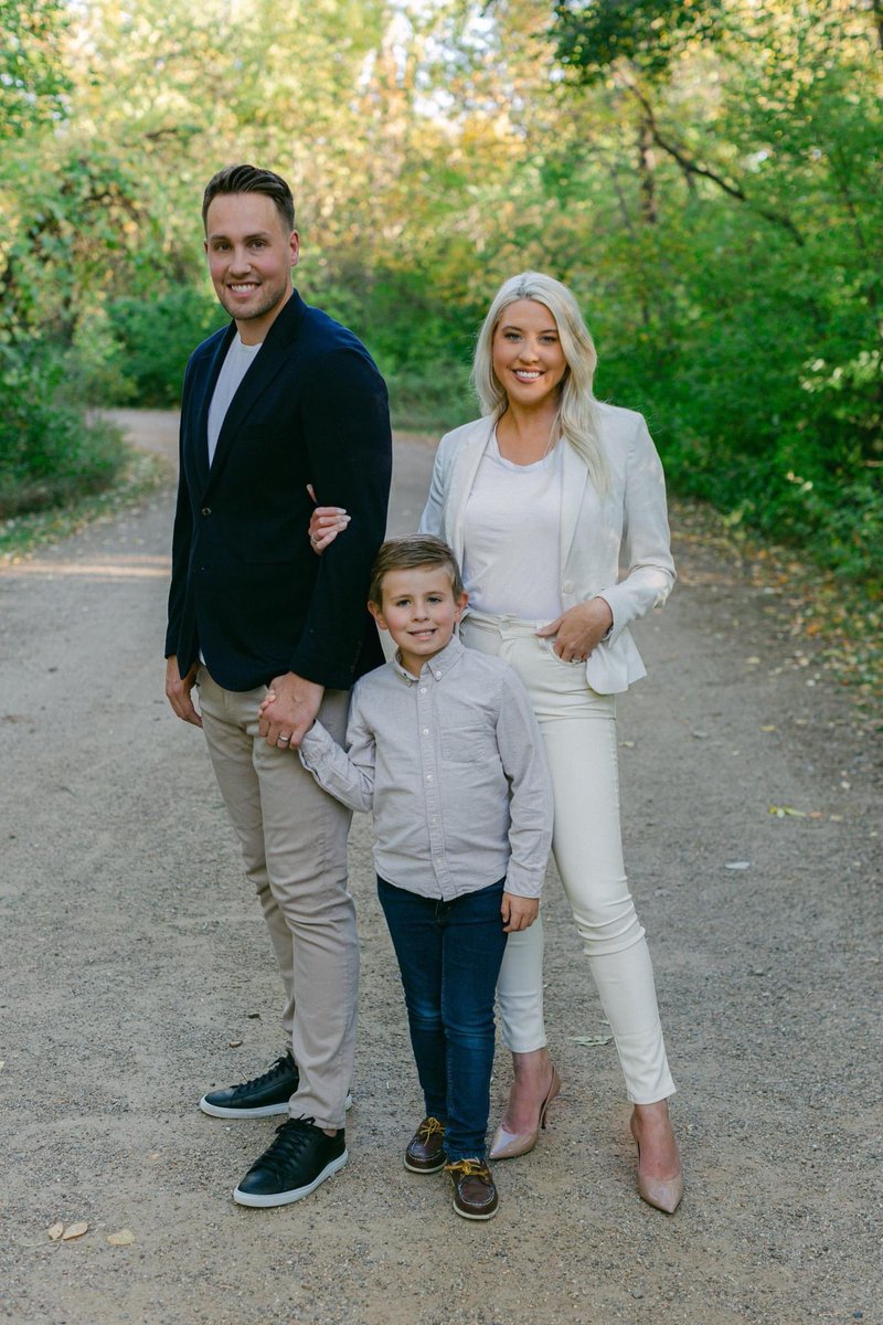 Kyla Gradin Dahl tweet media