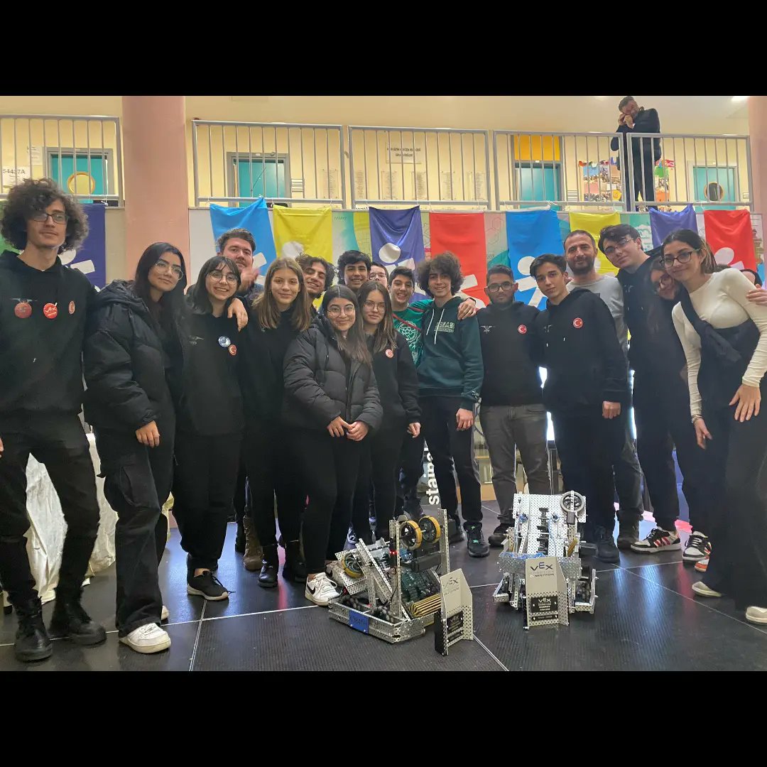 mvrmacka's tweet photo. MVR robot takımımız yarışmalarıyla devam ediyor.24-25 Aralık tarihlerinde Göktürk Hisar Kolejinde gerçekleşen maçlar sonucunda takımımız çeyrek finallere yükselmiştir.Bunun yanı sıra maçların bitmesi sonucunda takımımız enerji ödülünü kazanarak günü tamamlamıştır. ❤️ https://t.co/2YgJpb1WP8