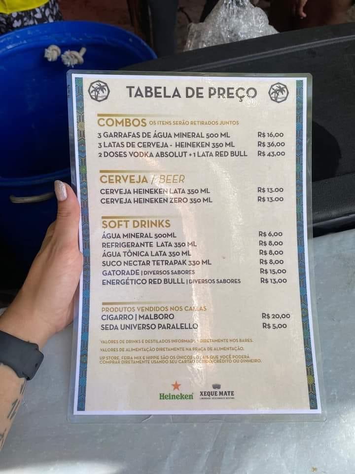macedopsy's tweet photo. 7 Dias de festival literalmente numa ilha na Bahia, mais de trocentos palcos, artistas de Monolink ao Astrix, maior festival de música eletrônica da América Latina… E os brother achando caro a agua por R$ 6,00 ah não galera, sinceramente não dá. https://t.co/tQ5BfsA6VC