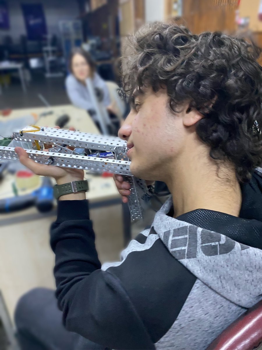 mvrmacka's tweet photo. Çalışmalarımız 2. Gününde de devam ediyor. @EducatRobotics @mackamtal1945 @mehmet7573 #MVR #educatrobotics #robotin3days #ri3d https://t.co/7x9FMIBxeB