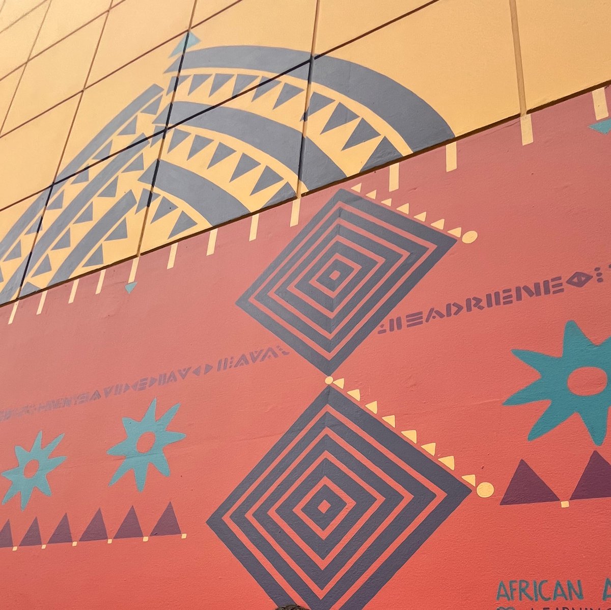 MultCoHealth's tweet photo. Last week we visited 3 art installations outside the Northeast Health Center. Portraits of Indigenous Portlanders from #WeAreTheLand, photos of Black elders by Richard Brown, and an African-themed mural by Adriene Cruz. @indigenaio @blackportlander @multco @oregonmetro https://t.co/eOVqn4Z3Av