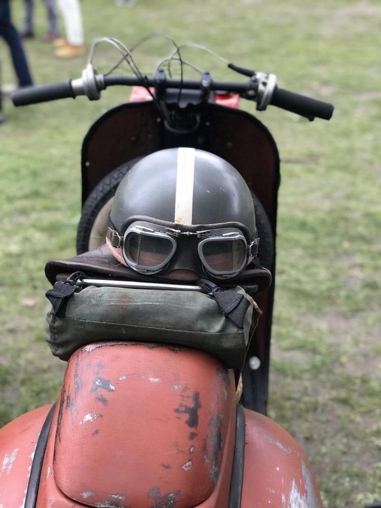 Vespa&Lambretta pics tweet media