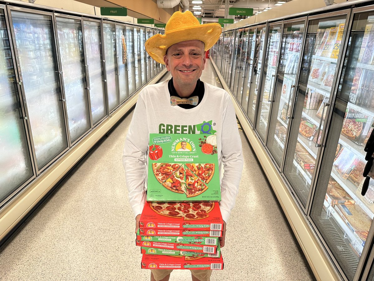 StephenRitz's tweet image. The ultimate @greenBXmachine #pizza #party! #delivery #DeliveringSmiles thanks to @NewmansOwnFdn @NewmansOwn EMBRACE YOUR INNER NEWMAN! Pizza w #purpose!