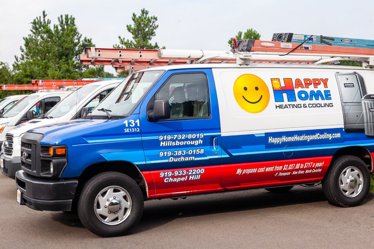 HappyHome3917's tweet photo. Know someone dealing with HVAC problems? Tag them, and let them know about the HVAC company with the best service around!  #HappyHomeServices #FreeEstimates #ReferralProgram #DurhamHVAC #ResidentialHVAC https://t.co/QzUNLAwHNs
