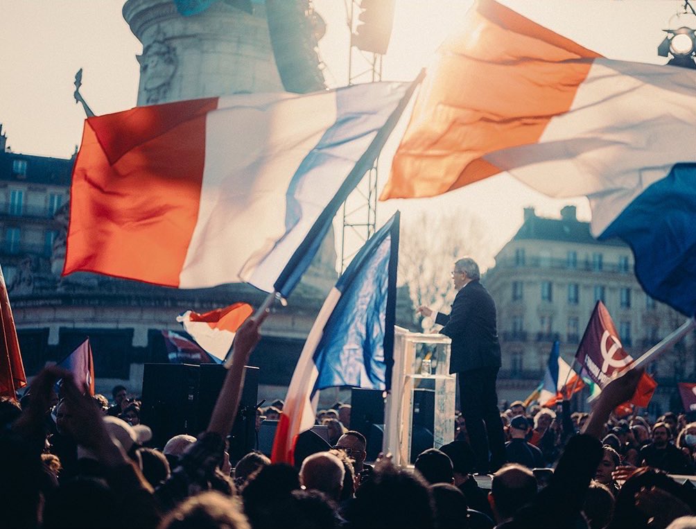 OdieuxBoby's tweet photo. 21- Jeremy Strong
22- Marrakech
23- @JLMelenchon
24- @Festival_Cannes
#MaxiBestOf
Désolé pour la qualité de certaines images mais j'ai la flemme de chercher dans les disques durs donc je fais de vieilles captures. https://t.co/L7QnEi2uo7