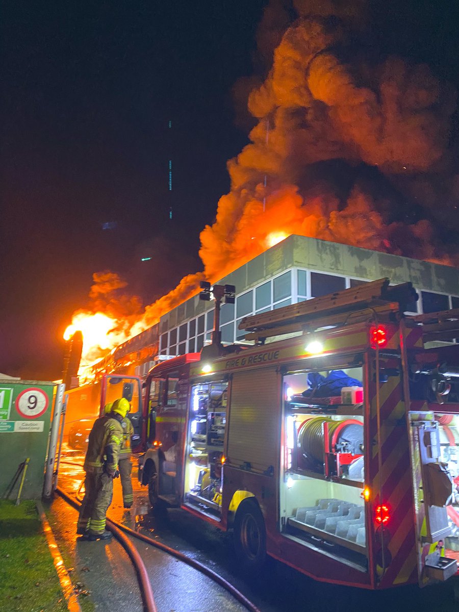 I attended this challenging incident last night involving multiple chemicals, I would like to thank all those personnel who supported me to bring this incident under control <a href="/AFRSControl/">Avon Fire & Rescue Service Control</a> @AFRSKingswood <a href="/AvonFireRescue/">Avon Fire & Rescue Service</a>  Crews <a href="/ASPolice/">Avon and Somerset Police</a> <a href="/swasFT/">South Western Ambulance Service</a> <a href="/EnvAgency/">Environment Agency</a> <a href="/NorthSomersetC/">North Somerset Council</a> EPO #team