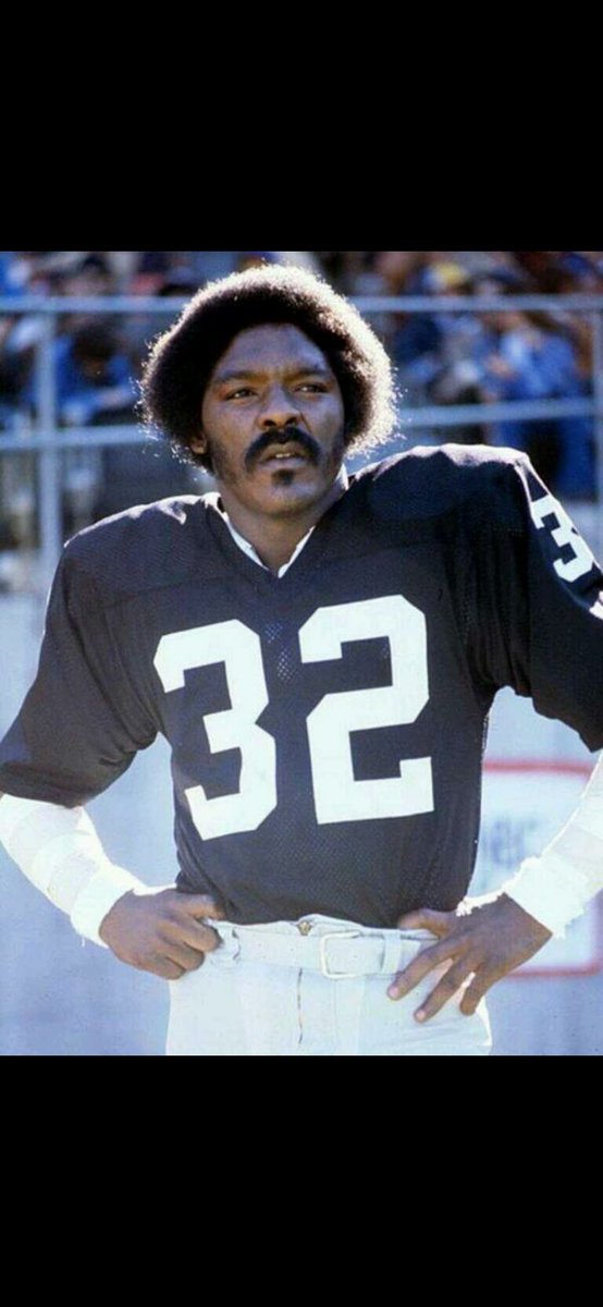 ZombieRaider707's tweet photo. Mood.
#RaiderNation #JackTatum https://t.co/XUrX9otpd3
