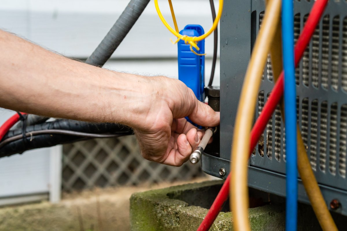 KoolKareAir's tweet photo. If you noticed any issues with your home's HVAC system during the holidays, then don't hesitate to give us a call at (602) 863-9201. #KoolKareAirConditioning https://t.co/I76rPBraKi