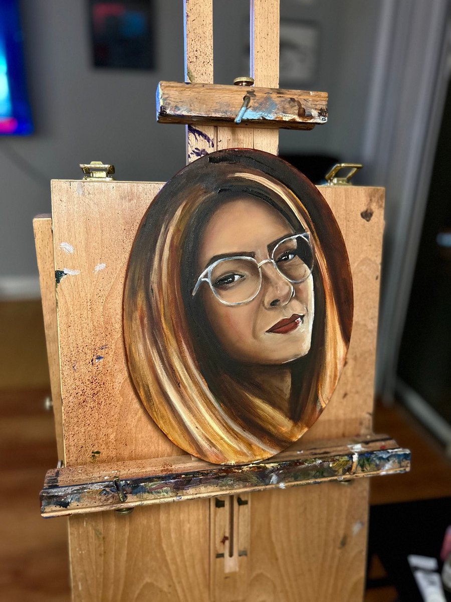 AbsoluteCulture's tweet photo. #etsy Oil Painting Portrait Commissions available in my shop! Or DM me!  #portraitcommission #portraitpainting https://t.co/x7XRLN1bDS https://t.co/vi1oB5mqta