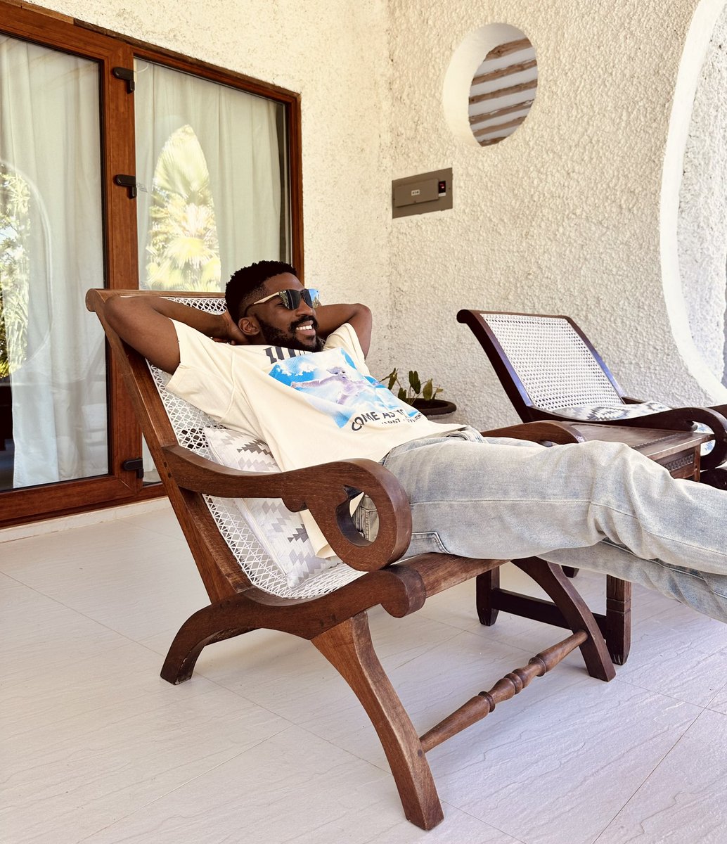 Thedjango__'s tweet image. No such thing as vacation