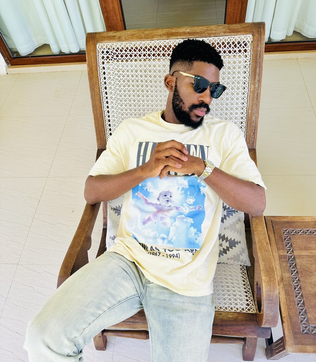 Thedjango__'s tweet image. No such thing as vacation