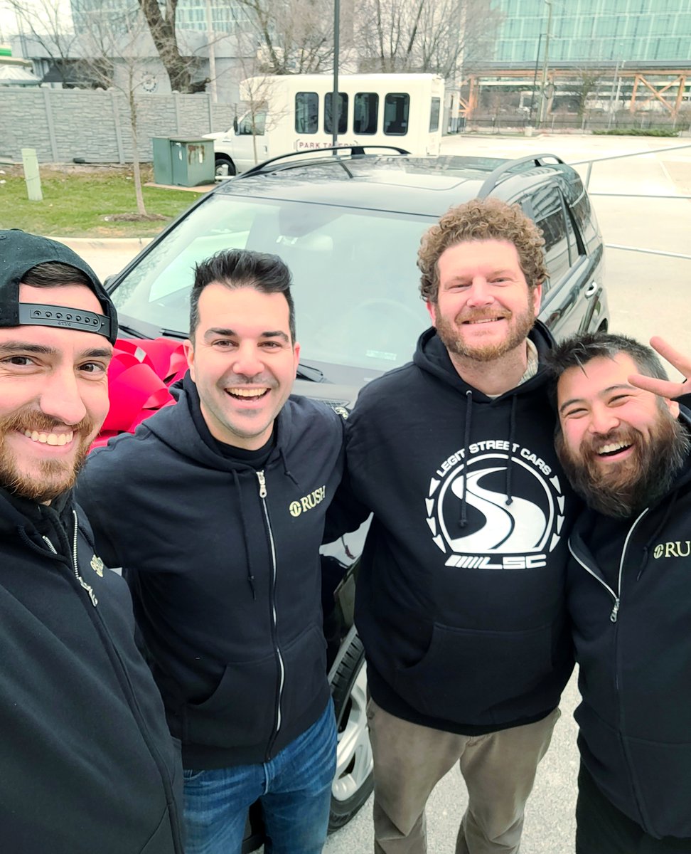 LegitStreetCars's tweet photo. We had an awesome time surprising Chris, a Marine Veteran, with a Mercedes ML500! Be sure to check out the video: https://t.co/bidv6xXkiV

#LegitStreetCars #ML500 #Veteran https://t.co/QvTOKb1KoN