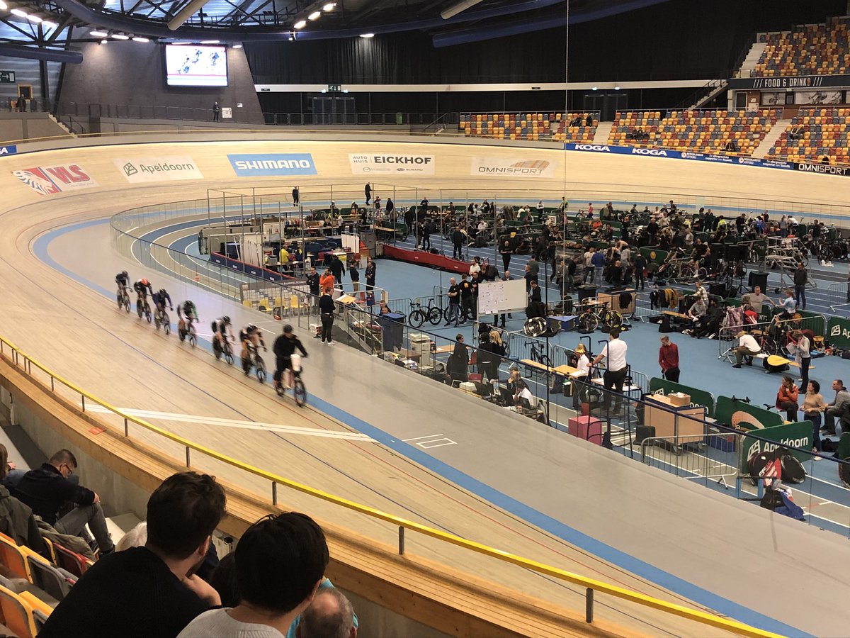 Steffi van der Peet wordt Nederlands kampioene keirin voor Kimberly Kalee en Caroline Groot. #nkbaanwielrennen