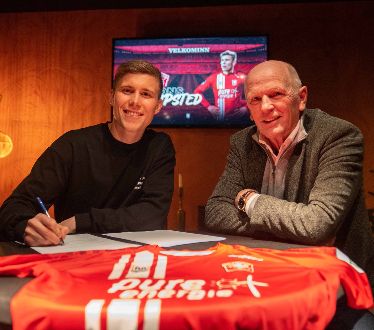 🇮🇸 𝗩𝗲𝗹𝗸𝗼𝗺𝗶𝗻𝗻, 𝐀𝐥𝐟𝐨𝐧𝐬!

🔗fctwente.nl/nieuws/alfons-…

#FCTwente