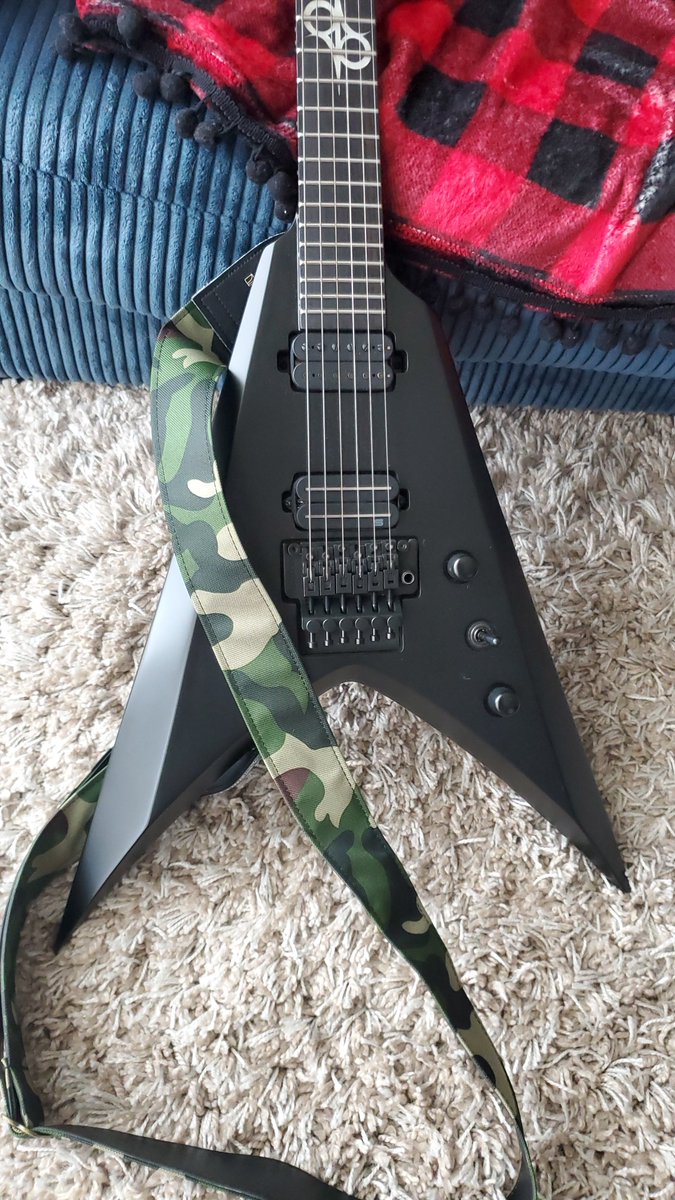 <a href="/CouchUSA/">Couch Guitar Straps</a> Best Christmas gift. This makes it #4 😎