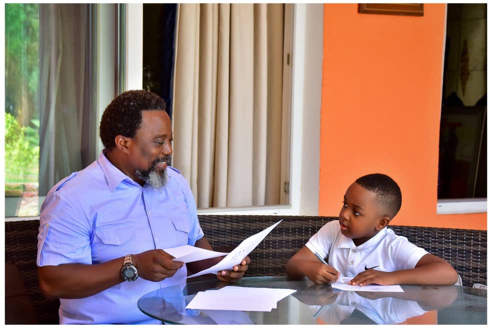 Ght_print's tweet photo. @kapalangkatshia @KabilaOlive @FalialaKiza @ArseneKampene @FistonMwenge @Makoba_Y @drcJosephKabila https://t.co/LJ7y0BygD0