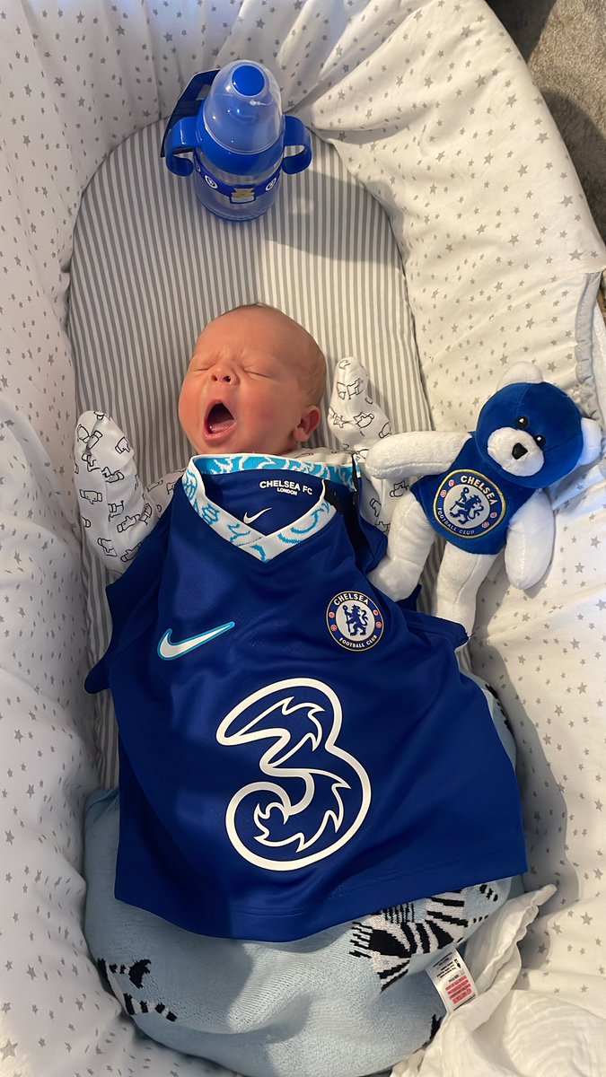 AaronLumo's tweet photo. @MasonMount  back with a goal at the bridge and a fantastic performance. My son born a week ago watched his first ever game tonight, looking a little tired here but he enjoyed every minute. Mason Nicholas James Lumsdon. 💙 https://t.co/tUe7aIstBY