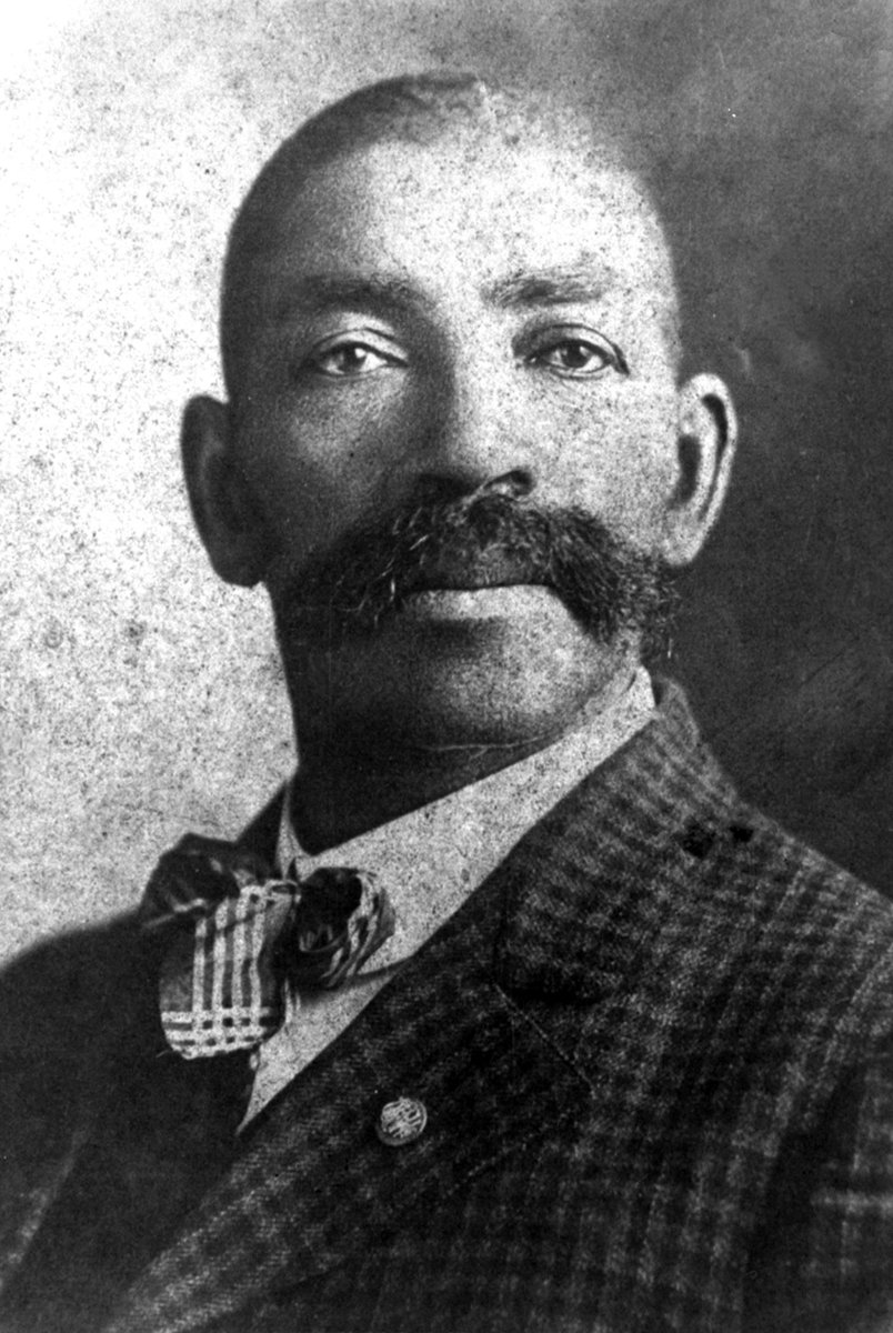 atlblerd2's tweet photo. On #S3E2 of #Justified #JustifiedFX @JustifiedFX &amp; the chief @yesnicksearcy is havin a convo w/a colleague about old marshals &amp; he mentions #BassReeves. 

For those who don't know Bass was a Black marshal in the 1800s who was the basis for #TheLoneRanger.

#BlackSiskelandEbert📺 https://t.co/sEhbyqC8V6